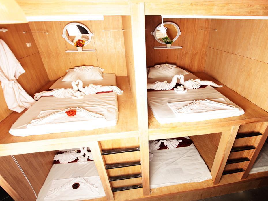 Capsule Hostel パトン エクステリア 写真