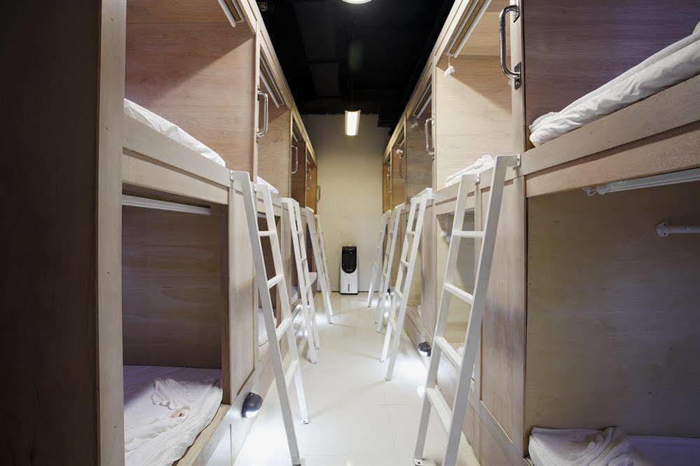 Capsule Hostel パトン エクステリア 写真