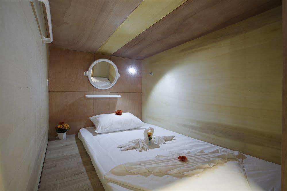 Capsule Hostel パトン エクステリア 写真